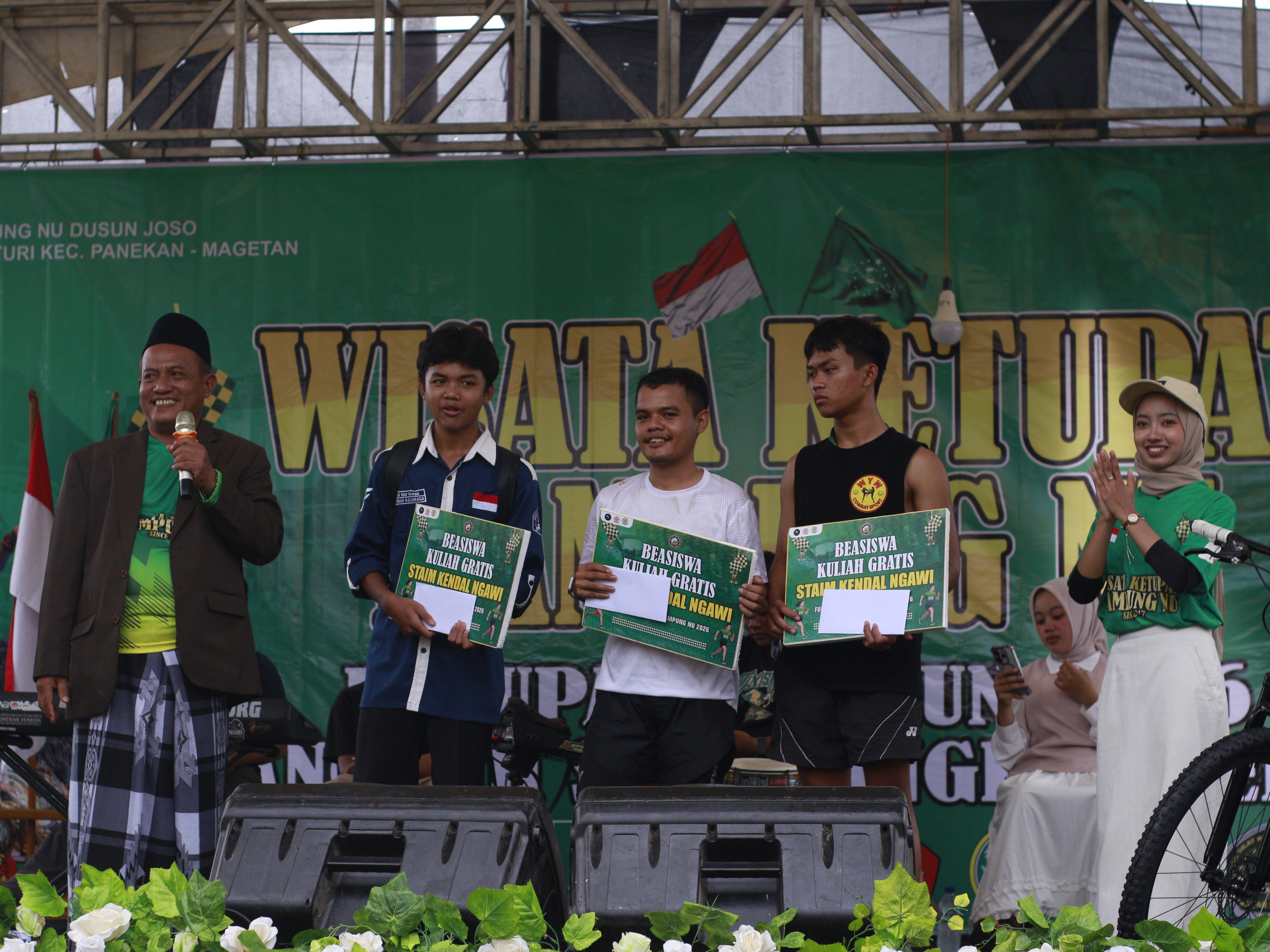 Sinergi Lintas Sektor: STAI Ma'arif Kendal Ngawi Salurkan Tiga Beasiswa Pendidikan di Ajang Ketupat Fun Run Kampung NU 2026